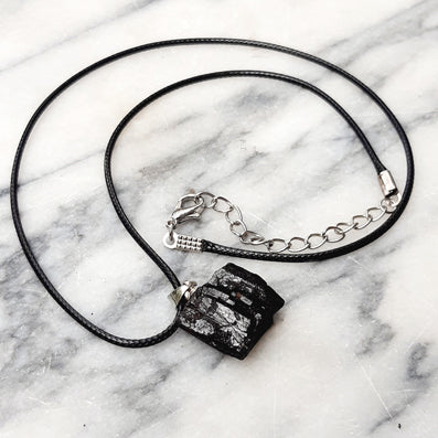 Kette Schwarzer Turmalin | Lederband | Brasilien